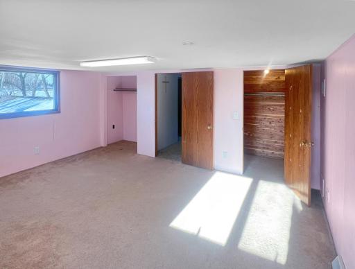 413 N 1st Avenue W, Truman, MN 56088