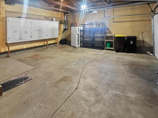 413 N 1st Avenue W, Truman, MN 56088