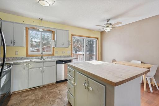 10091 259th Avenue NW, Zimmerman, MN 55398