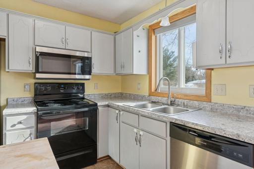 10091 259th Avenue NW, Zimmerman, MN 55398