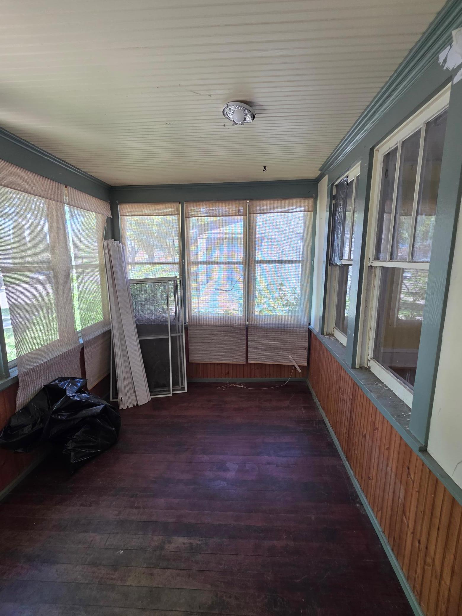 Front 3 season porch