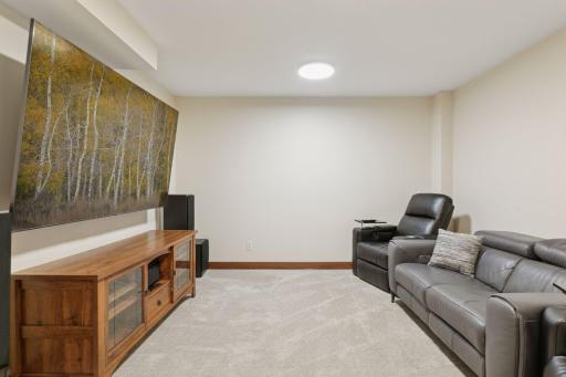 The perfect spot for binge-watching, game days, or date nightsâa theater room designed for true entertainment lovers.