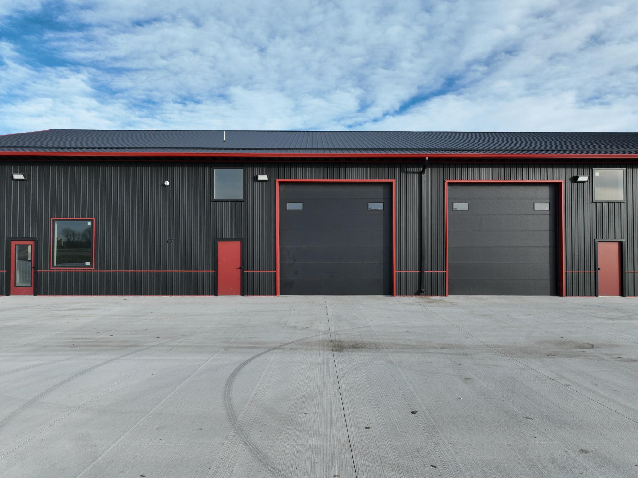 Unit B, 1804 SQ FT