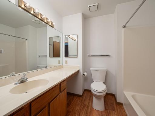 1381 Berry Ridge Road, 604, Saint Paul, MN 55123