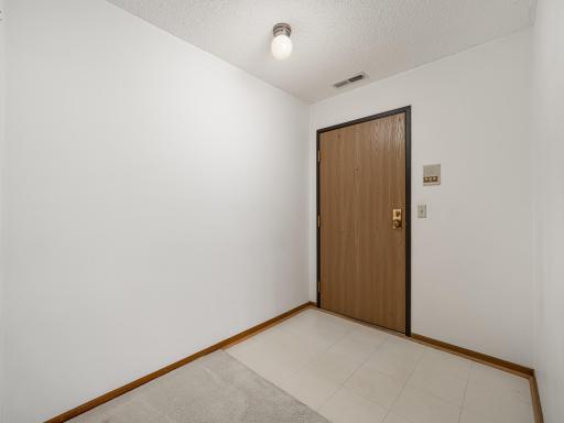 1381 Berry Ridge Road, 604, Saint Paul, MN 55123