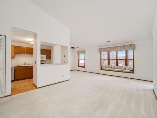 1381 Berry Ridge Road, 604, Saint Paul, MN 55123