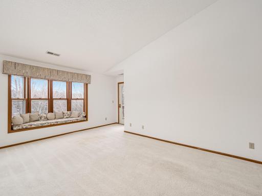 1381 Berry Ridge Road, 604, Saint Paul, MN 55123