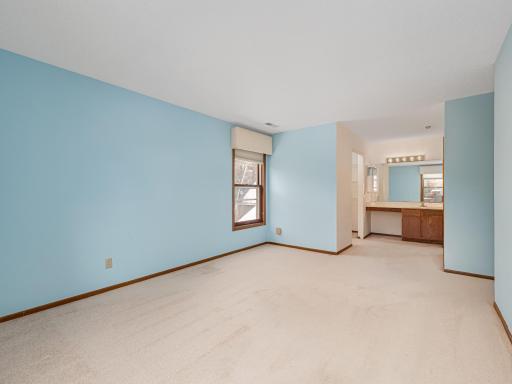 1381 Berry Ridge Road, 604, Saint Paul, MN 55123