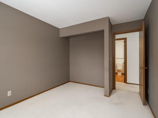 1381 Berry Ridge Road, 604, Saint Paul, MN 55123