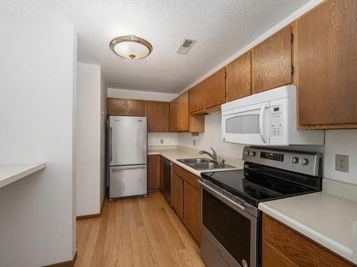 1381 Berry Ridge Road, 604, Saint Paul, MN 55123