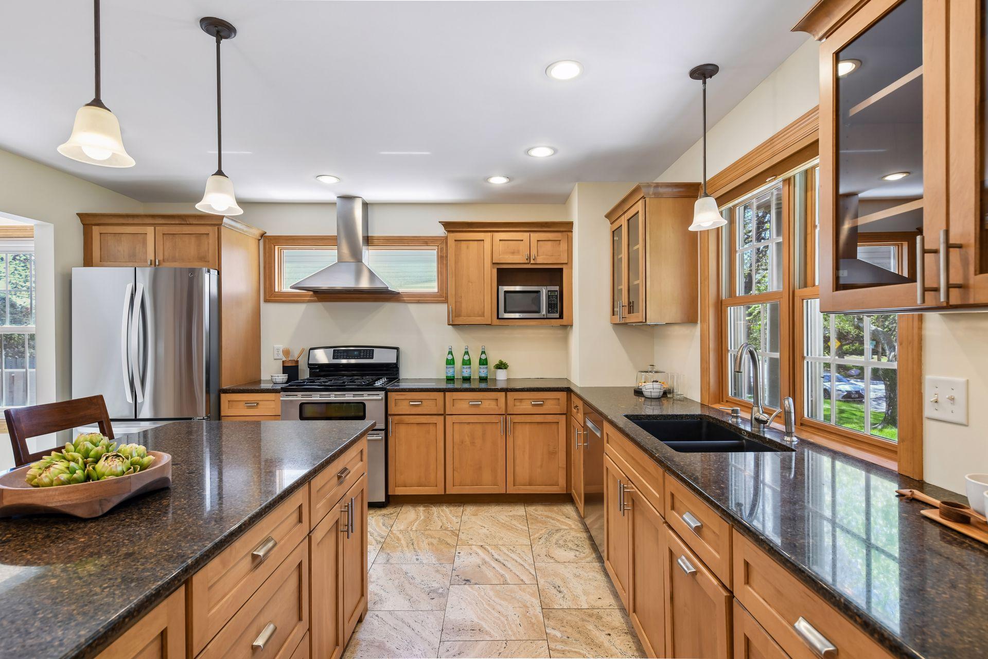 Gas Range with Vent Hood