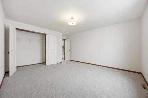 7699 Cub Creek Way, Horace, ND 58047