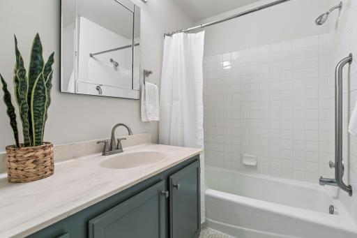 3244 Old Highway 8, Minneapolis, MN 55418