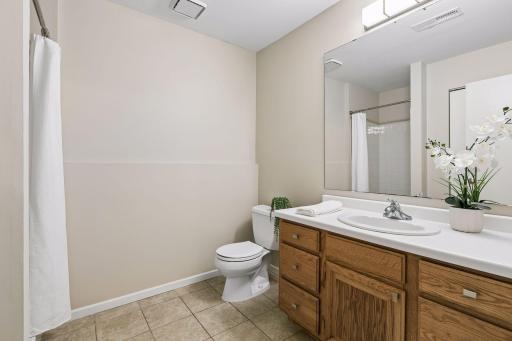 3244 Old Highway 8, Minneapolis, MN 55418