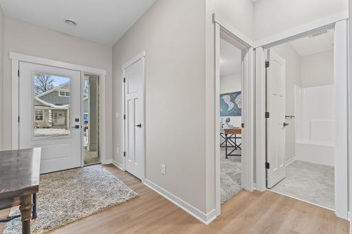 Vivid Spaces_13810 102nd Ct N_10.jpg