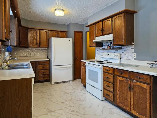 452 4th St NW, Perham, MN 56573