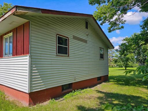 452 4th St NW, Perham, MN 56573