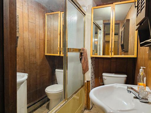 452 4th St NW, Perham, MN 56573