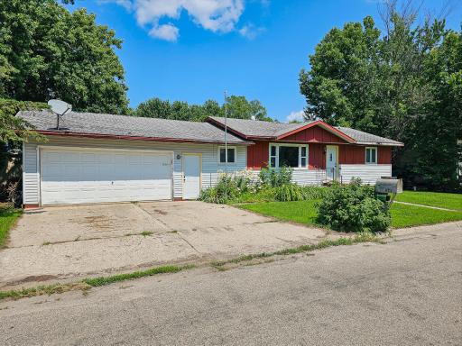 452 4th St NW, Perham, MN 56573