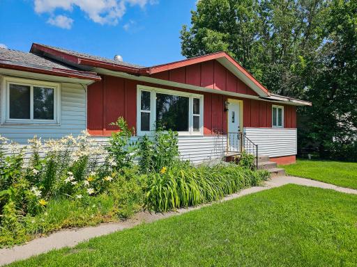 452 4th St NW, Perham, MN 56573