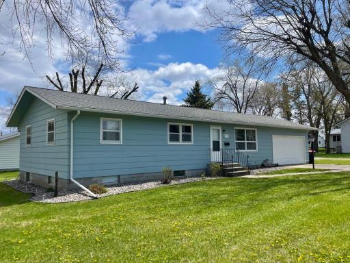 215 N Swain Street, Redwood Falls, MN 56283