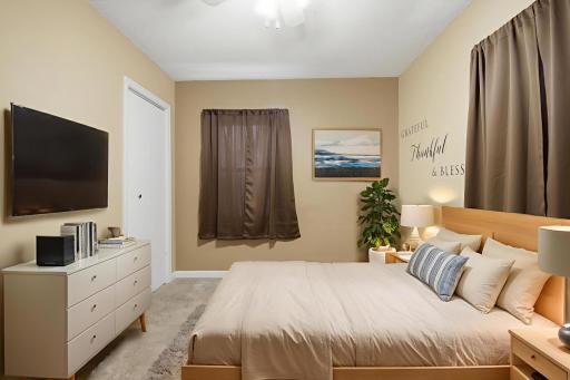 7_1918 7th ave ne_027 - bedroom - scandinavian - 1.jpg