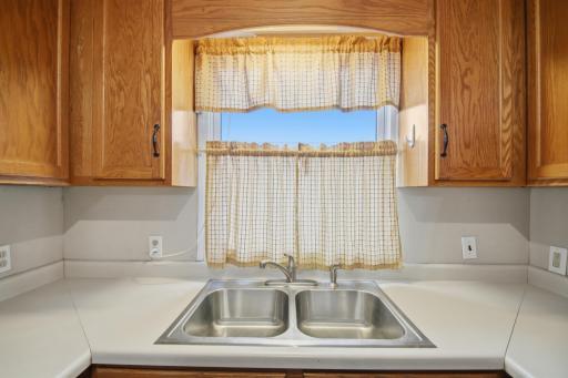 1918 7th Avenue NE, Austin, MN 55912