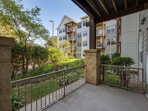 1900 Rush Lake Trail, 112, Saint Paul, MN 55112