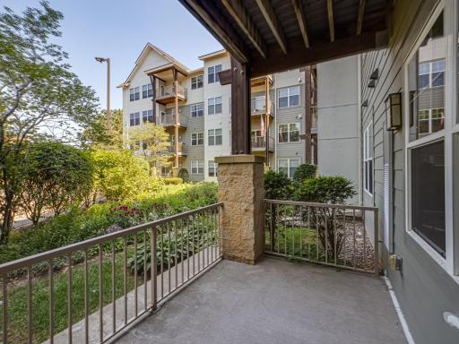 1900 Rush Lake Trail, 112, Saint Paul, MN 55112