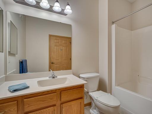 1900 Rush Lake Trail, 112, Saint Paul, MN 55112