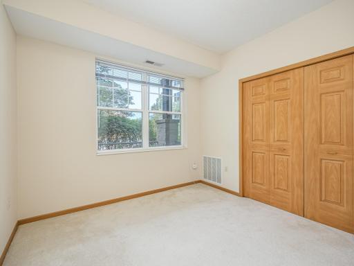 1900 Rush Lake Trail, 112, Saint Paul, MN 55112