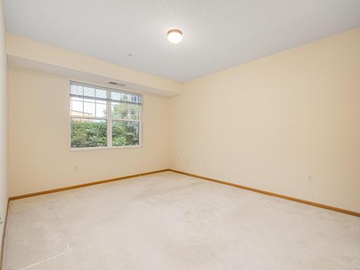 1900 Rush Lake Trail, 112, Saint Paul, MN 55112