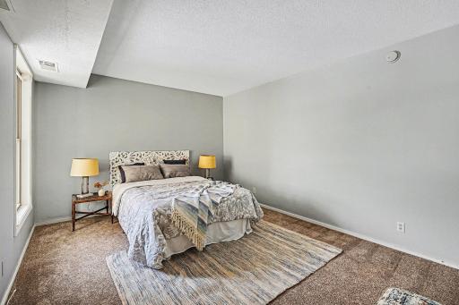 6423 Colony Way, 3L, Minneapolis, MN 55435