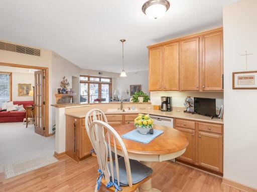5225 Grandview Square, 210, Edina, MN 55436