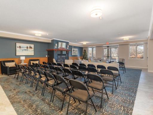 5225 Grandview Square, 210, Edina, MN 55436