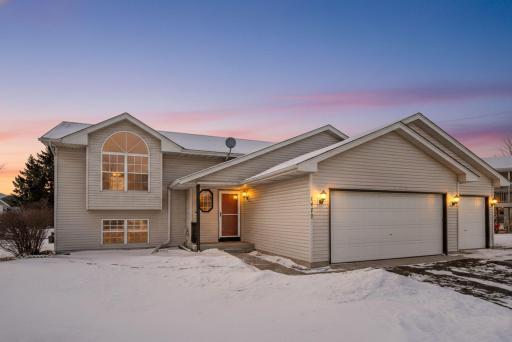 Photo for 1477 Creekside Drive, Waconia, MN 55387 - listing #7001873 1477 Creekside Drive, Waconia, MN 55387