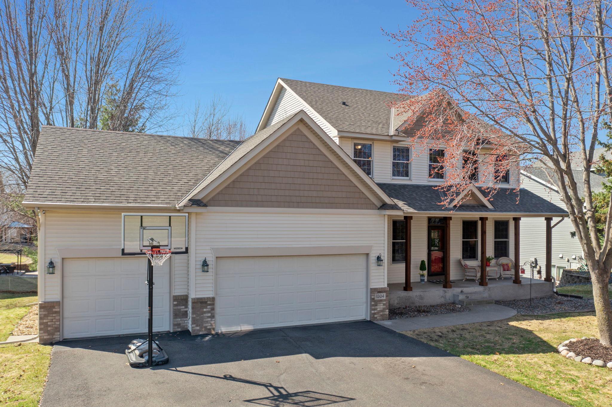 Situated in a great Andover neighborhood close to all the amenities Andover offers, this home is truly move-in ready!