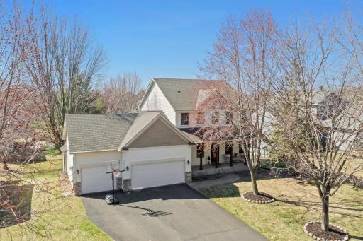 This move-in ready home will not disappoint!