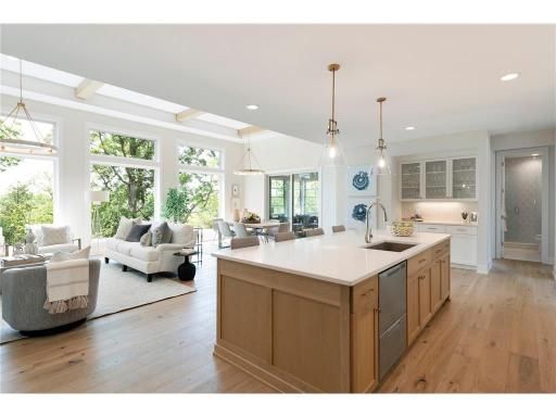 9257 Timberland Trail, Eden Prairie, MN 55347