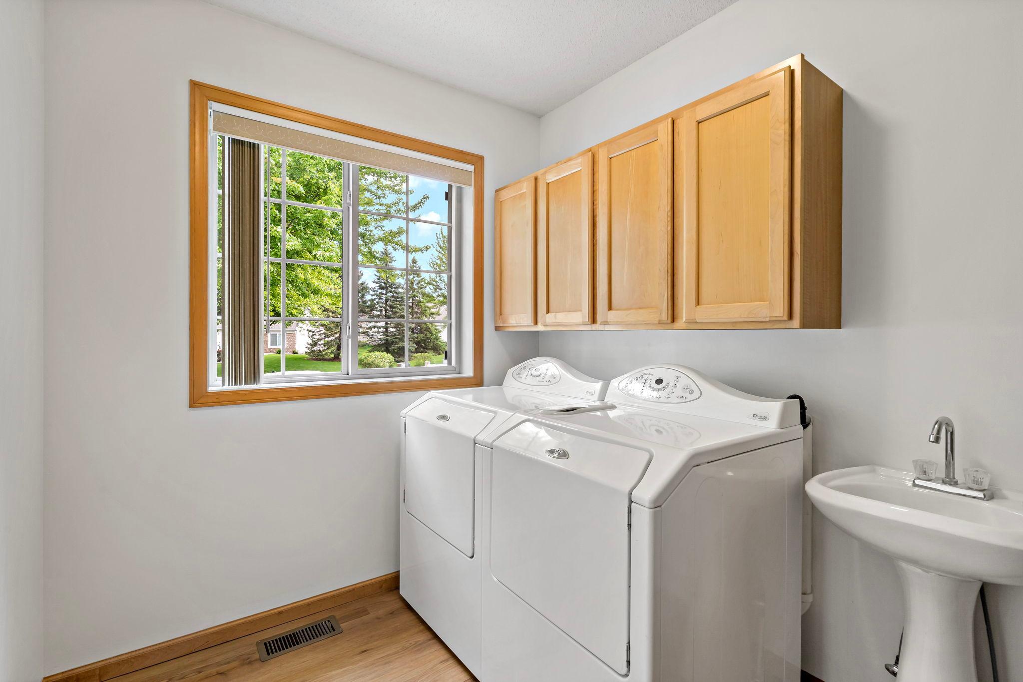 Laundry Room-763 Lake Ridge Dr Woodbury MN_0038.jpg