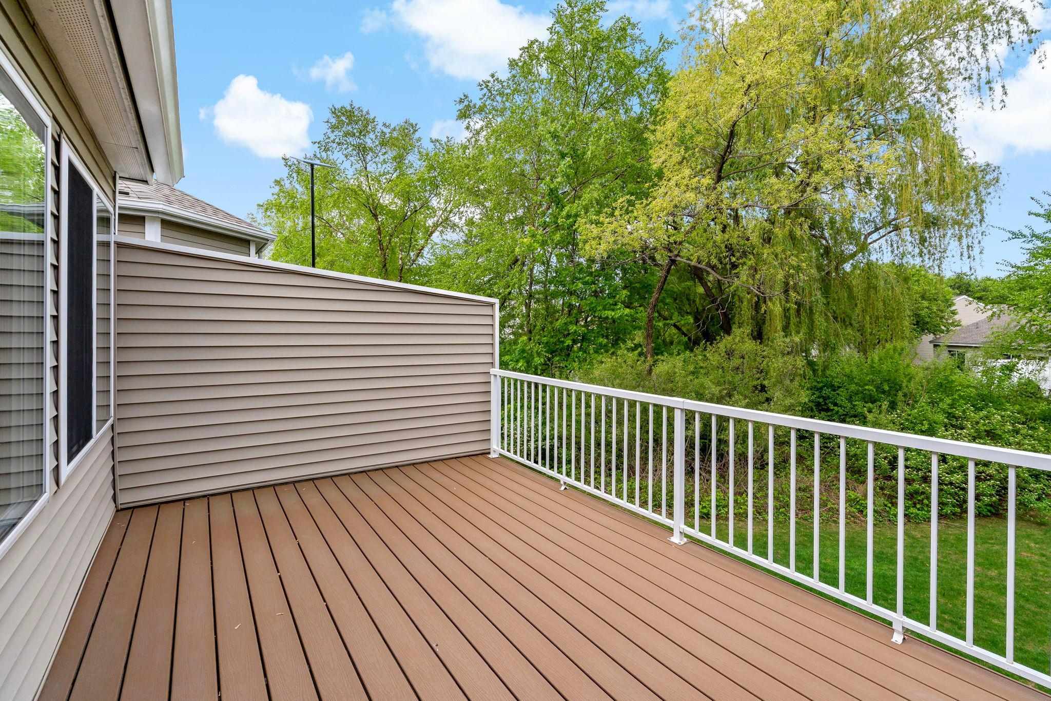 Composite Deck-763 Lake Ridge Dr Woodbury MN_0061.jpg
