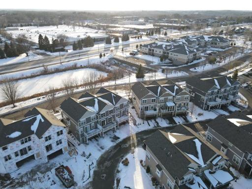 Walk to nearby shops & restaurants located in Long Lake.