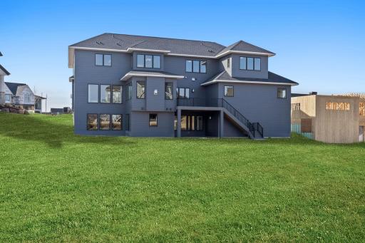 16404 47th Place N, Minneapolis, MN 55446