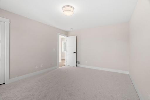 16404 47th Place N, Minneapolis, MN 55446