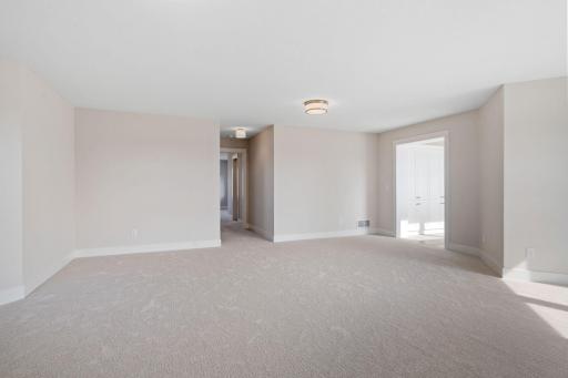 16404 47th Place N, Minneapolis, MN 55446