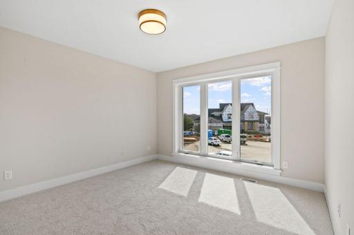 16404 47th Place N, Minneapolis, MN 55446