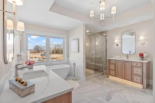 16404 47th Place N, Minneapolis, MN 55446