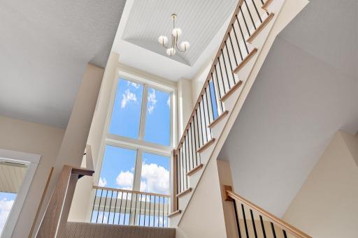 16404 47th Place N, Minneapolis, MN 55446
