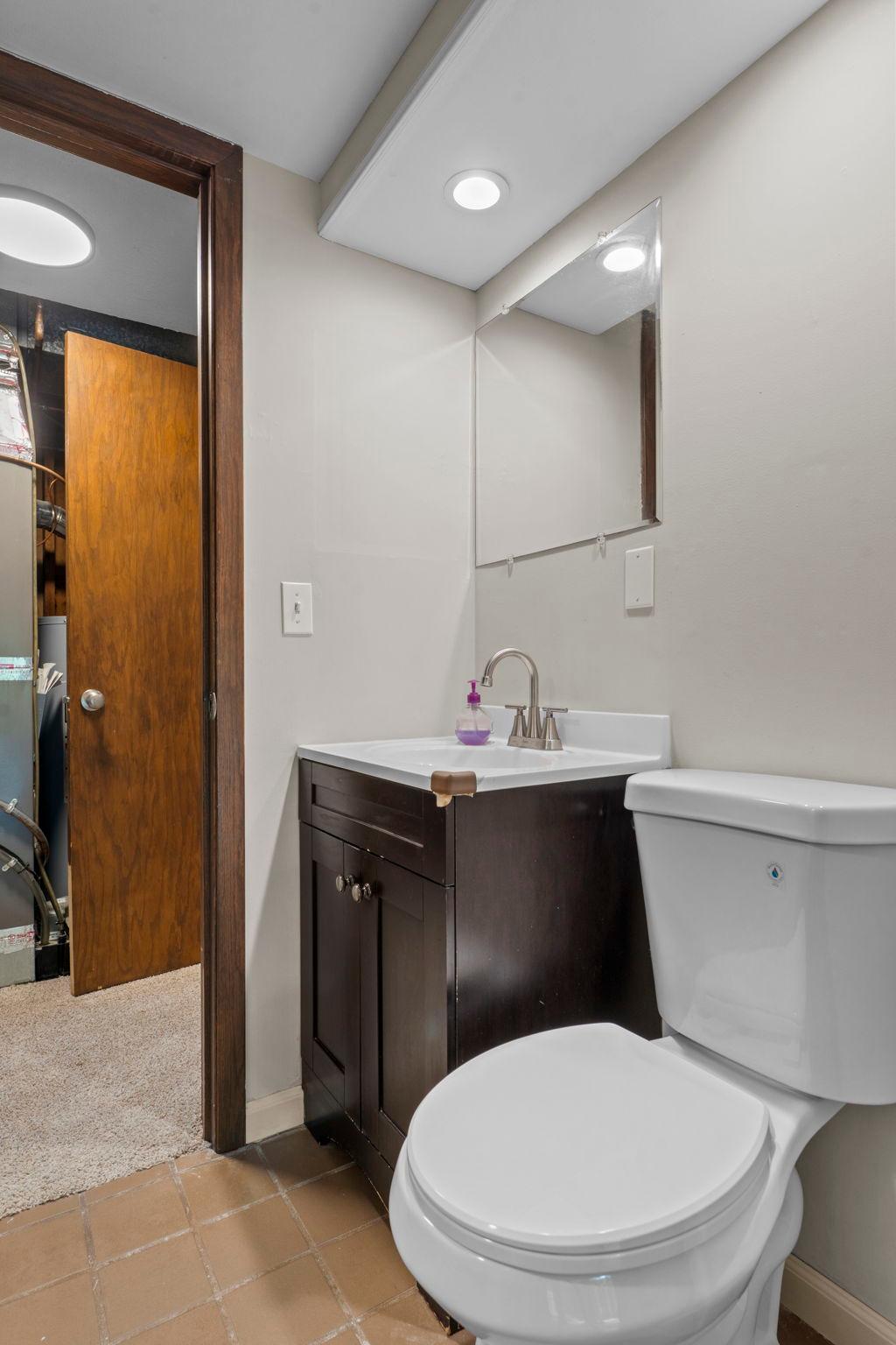 Lower level 3/4 bath