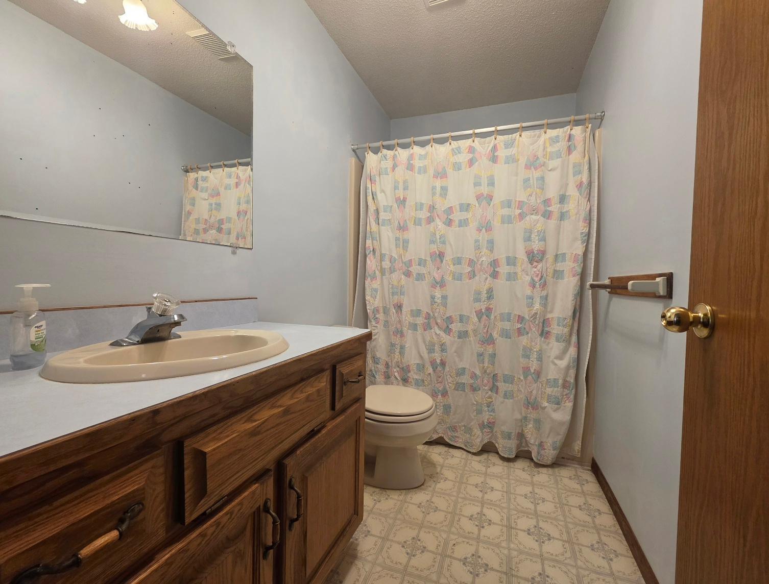 2nd bathroom upper level
